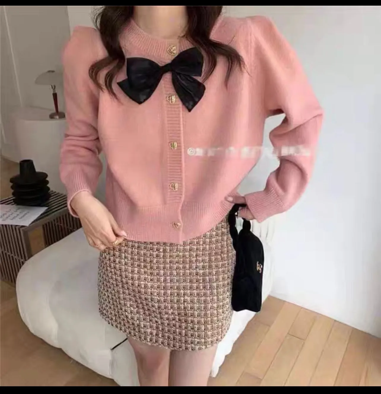 Japanese sweet bow knitted cardigan for women 2023 new spring and autumn style, age-reducing, small fragrance style sweater jack